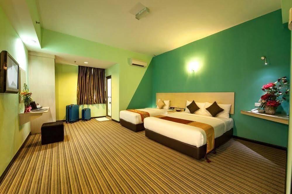 Thy Executive Hotel Johor Bahru Exterior foto